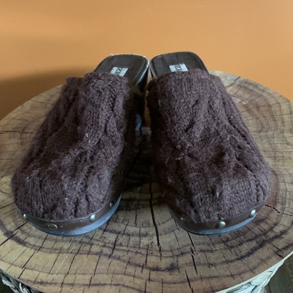 Boho Clogs - Picture 4 of 9
